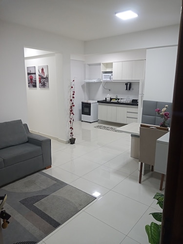 Apartamento Completo 3/4 1 Suite Espaçoso. Próx. das Principais Comodidades