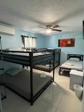 9 Schlafzimmer, Bügeleisen/Bügelbrett, WLAN, Bettwäsche