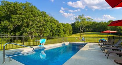Espolon Ranch | 5BR, Pool, & Pickleball