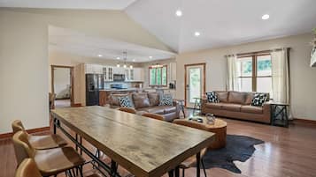 TV, fireplace, DVD player, table tennis