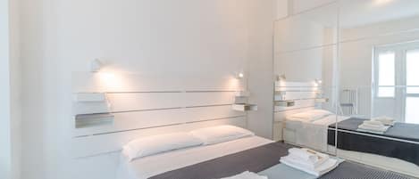 1 Schlafzimmer, BĂŒgeleisen/BĂŒgelbrett, WLAN, BettwĂ€sche