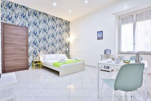 Bügeleisen/Bügelbrett, WLAN, Bettwäsche