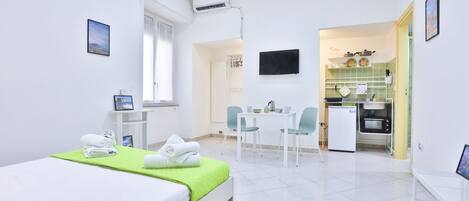 Bügeleisen/Bügelbrett, WLAN, Bettwäsche