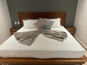 1 bedroom, in-room safe, desk, iron/ironing board