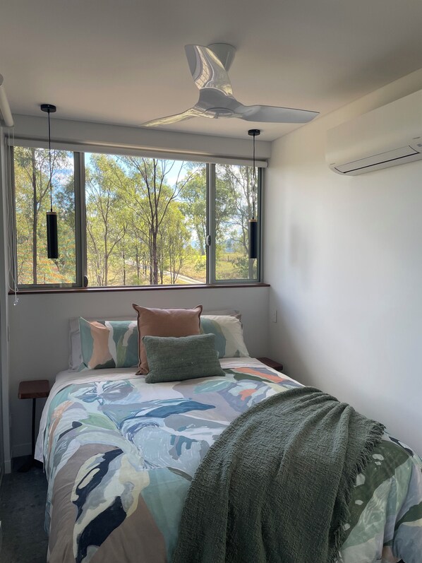 2 bedrooms, bed sheets