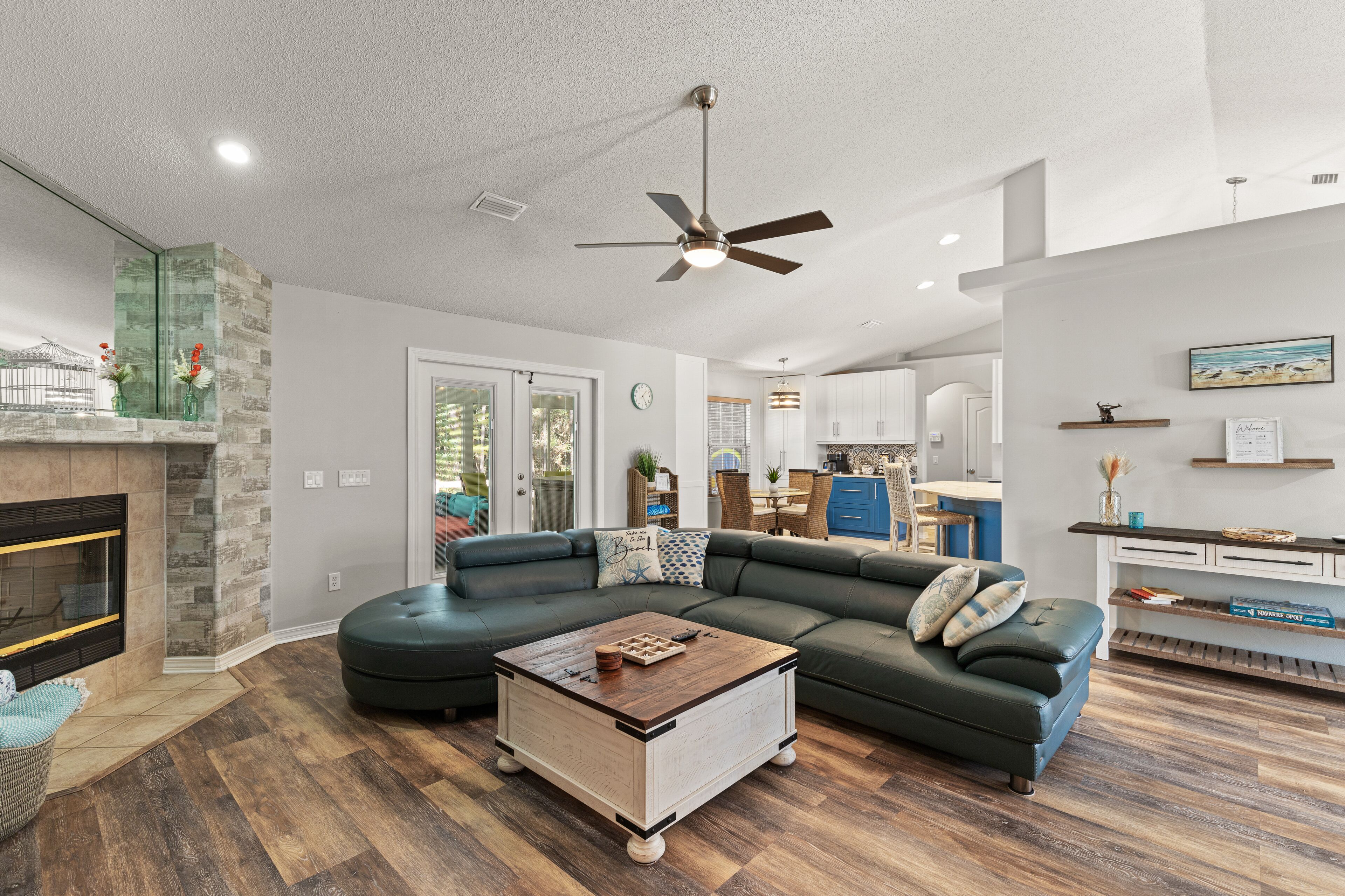 Navarre Family Escape With Heated Salt Pool, Hot Tub, Arcade, 9 Min To Gulf! - Navarre, FL