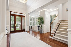 Interior - 23 South Beach Lane @ Sea Pines | Steps to Beach | Pool & Spa | Pickleball (Hilton Head Island)