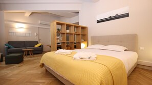 1 bedroom, iron/ironing board, WiFi, bed sheets - Superb Bordeaux flat in hypercentre for *4 people* (Bordeaux)