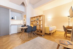 1 makuuhuone, silitysrauta/-lauta, Wi-Fi, vuodevaatteet