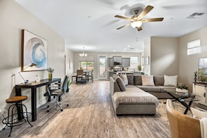 TV - Discover Cottonwood Modern Vineyard: A spacious 3BR retreat for 8 in scenic Cottonwood, AZ. (Cottonwood)