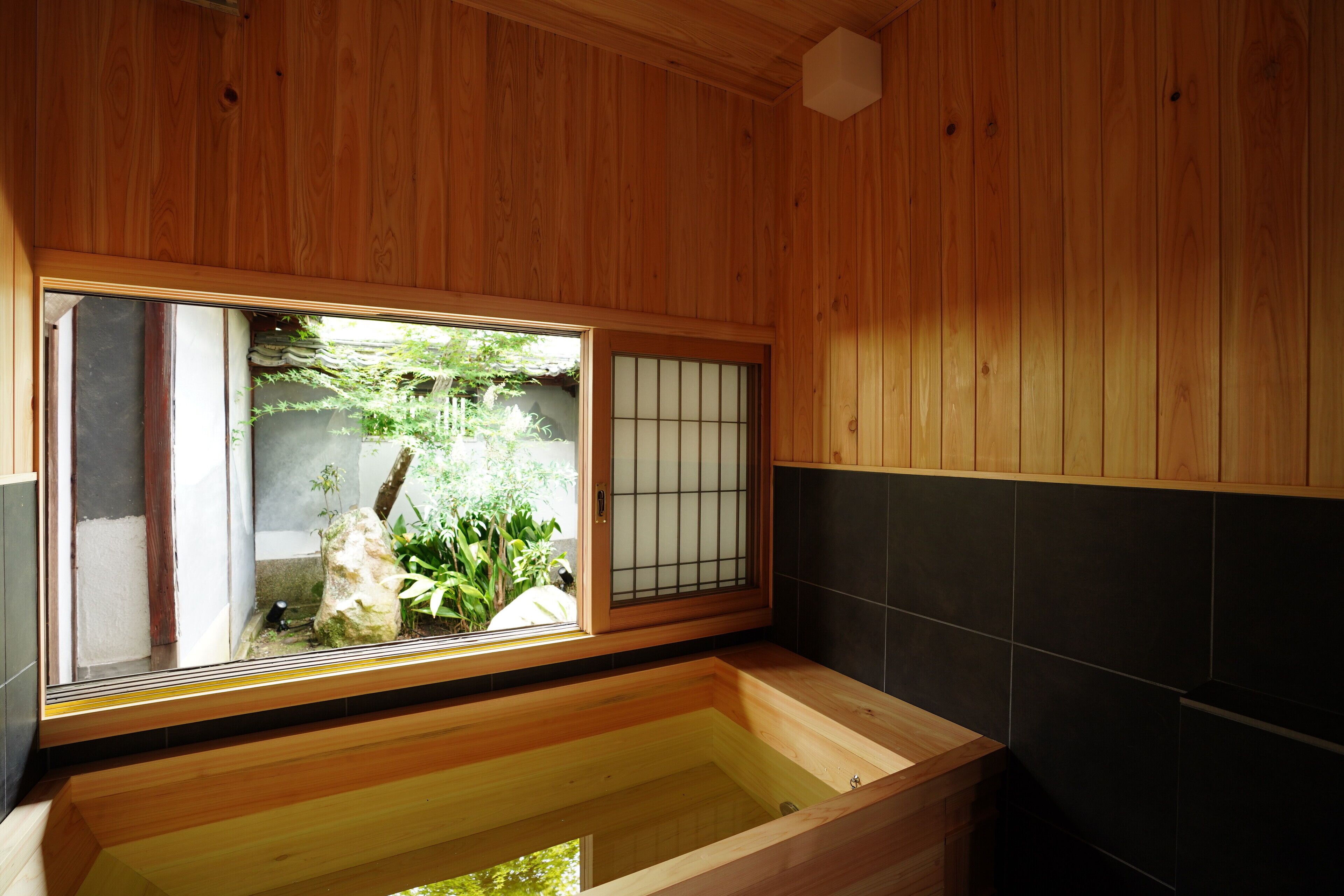 行政套房, 无烟房 | 浴室 | 吹风机、拖鞋、毛巾、 洗发水