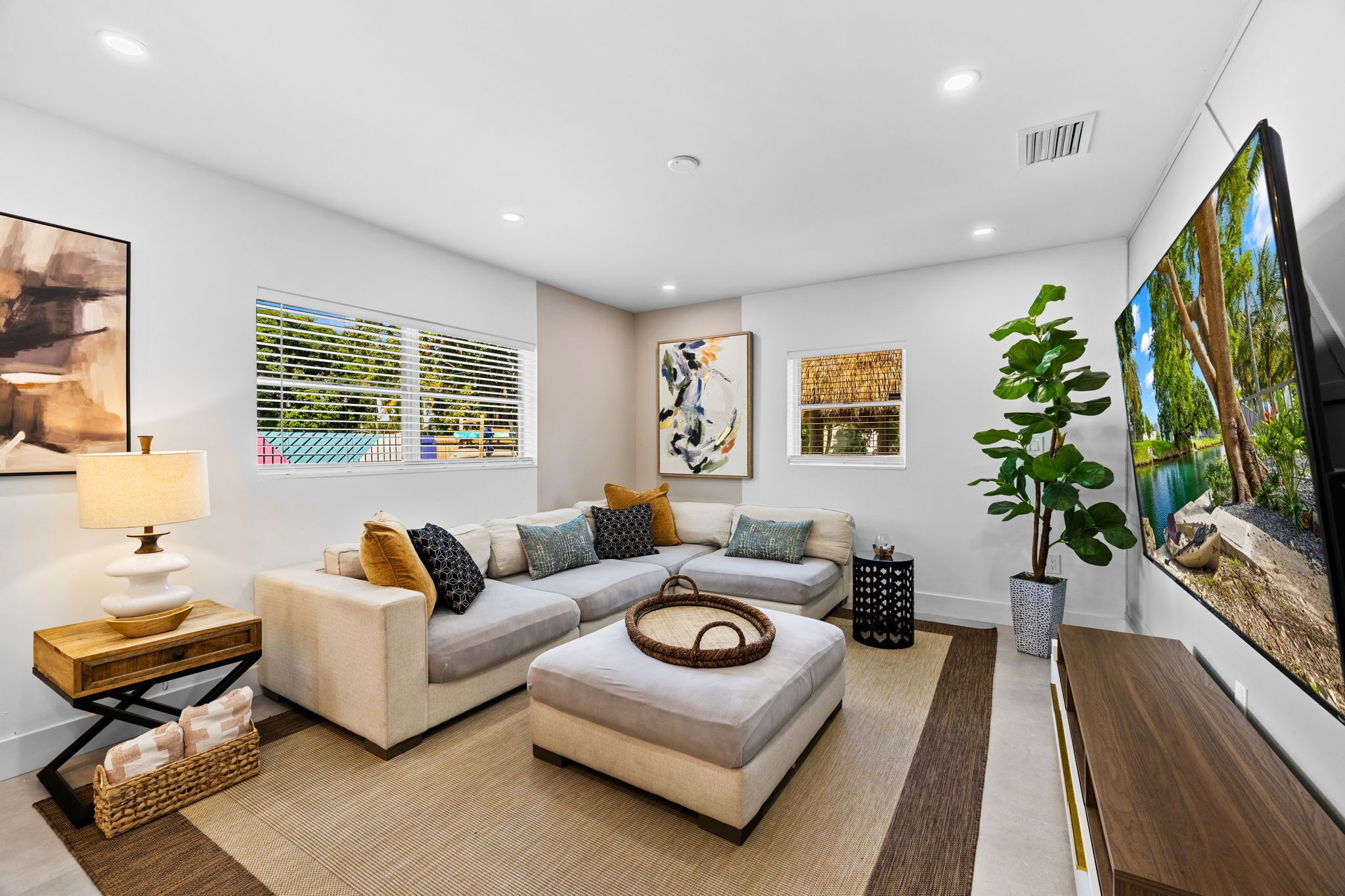 智能电视、乒乓球