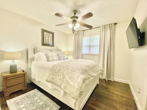 3 bedrooms, iron/ironing board, WiFi, bed sheets
