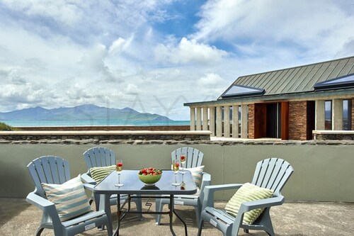 Beachfront Break - 2 bedroom home