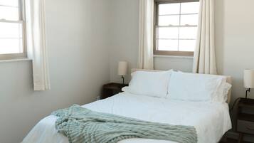 3 bedrooms, iron/ironing board, travel crib, free WiFi