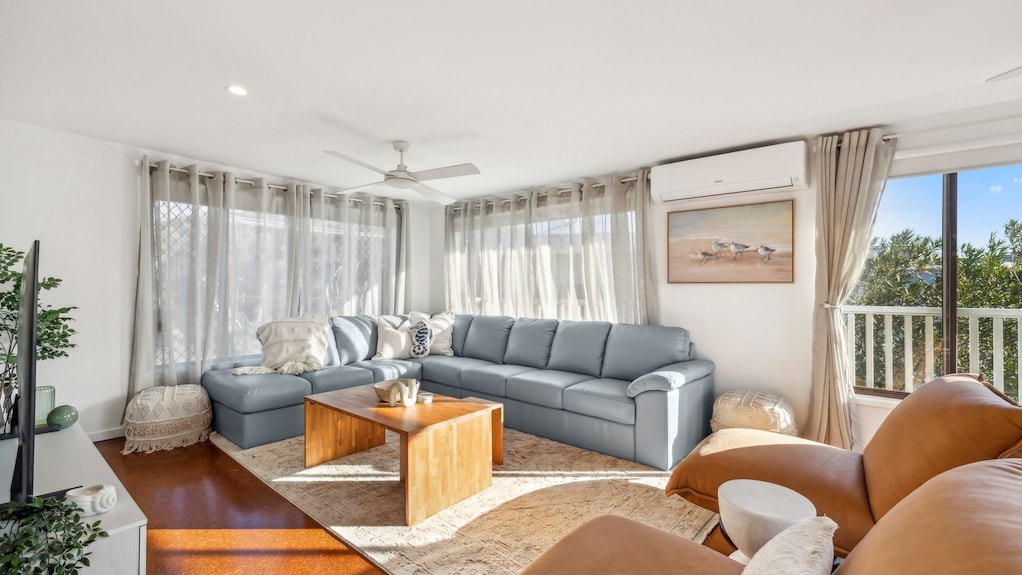 Escape To Your Dream Holiday At Bombora' - Red Rock