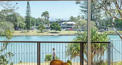 Absolute waterfront, 3 story beach house. Walk to everything.