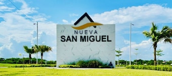 Charming 3-bedroom house with AC, WiFi in La Nueva San Miguel