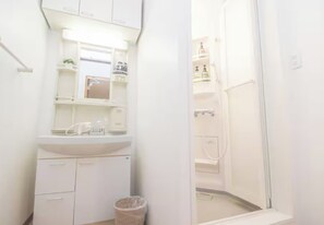 Hair dryer, towels