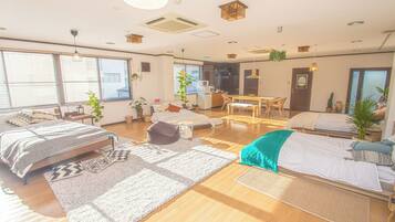 1 bedroom, desk, free WiFi, bed sheets