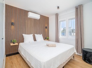 3 chambres, fer et planche à repasser