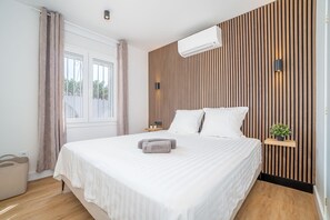 3 عدّة غرف نوم ومكواة/لوح كي