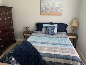 3 bedrooms, desk, iron/ironing board, travel crib