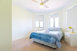 经典独立别墅 | 5 多间卧室、笔记本电脑工作区、免费 WiFi、特色装修