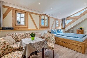 1 bedroom, free WiFi, bed sheets - Apartment 'Ferienwohnung 2 - Altstadtidyll' with Shared Terrace, Shared Garden and Wi-Fi (Meißen)