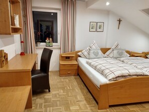 1 chambre, Wi-Fi gratuit, draps fournis