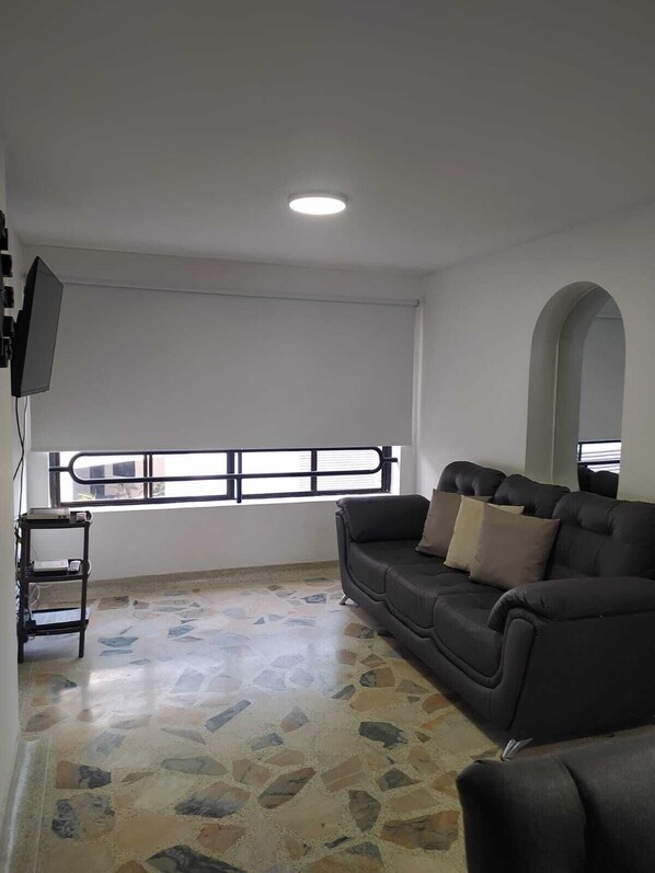 Living area - 3 Bedroom 2 bathroom With Doorman (Bucaramanga)
