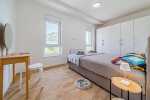 2 chambres, accès au Wi-Fi (inclus), literie fournie