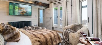 The Higher Longtail Lodge | Ridgestone