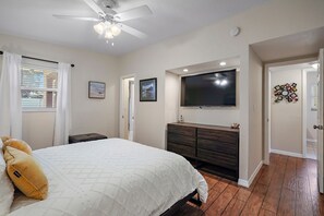 3 chambres, fer et planche à repasser, Wi-Fi gratuit, draps fournis