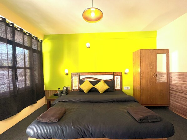 Habitación Deluxe doble | Wifi gratis y ropa de cama