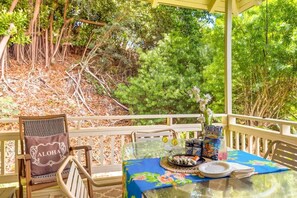Dining Al Fresco - Poipu Crater Ohana – Lockoff, 4 Bedrooms, 4 Baths, Sleeps 8 (Koloa)