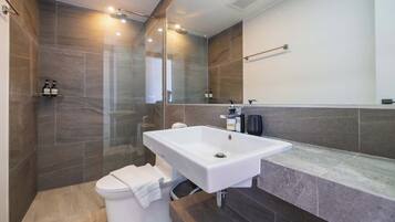 Shower, rainfall showerhead, towels