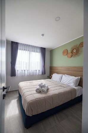2 bedrooms, iron/ironing board, free WiFi - Modern Condo near the Beach - NV5 (Chalong)