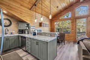 Interior - Deer Valley 2BR Condo w/Hot Tub - Walk to Lift (Park City)