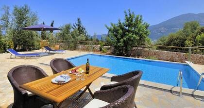 Villa Irineos With 2 Bedrooms and 3 Bathrooms