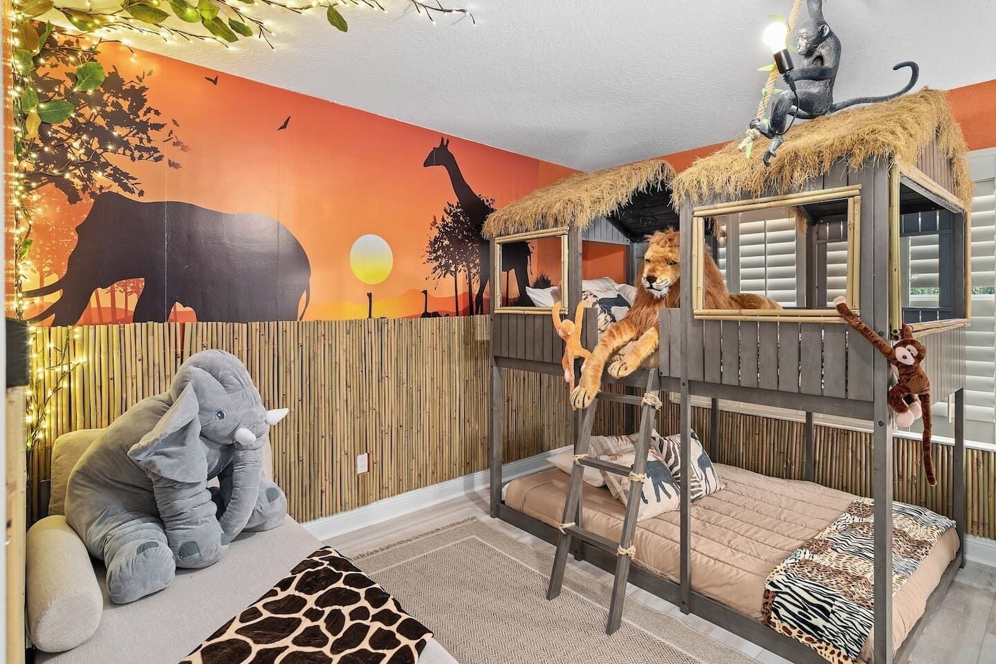 3 Schlafzimmer, Schreibtisch, Bügeleisen/Bügelbrett, Reisekinderbett