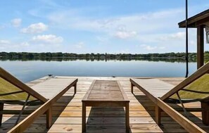 Property grounds - Beautiful Lakefront Gem ~ Pool ~ Fishing ~ 5 Star Location (Seminole County)