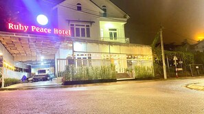 Front of property - Ruby Peace Hotel (Da Lat)