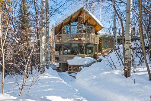 Winter Retreat! Mountain Home w/ Hot Tub, Spacious Deck, Balconies & Peaceful Forest Views