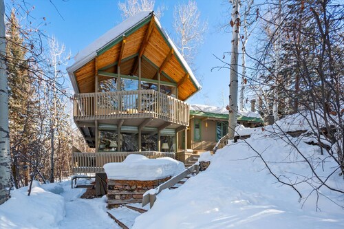Winter Retreat! Mountain Home w/ Hot Tub, Spacious Deck, Balconies & Peaceful Forest Views