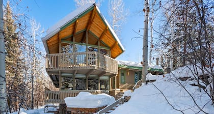 Winter Retreat! Mountain Home w/ Hot Tub, Spacious Deck, Balconies & Peaceful Forest Views