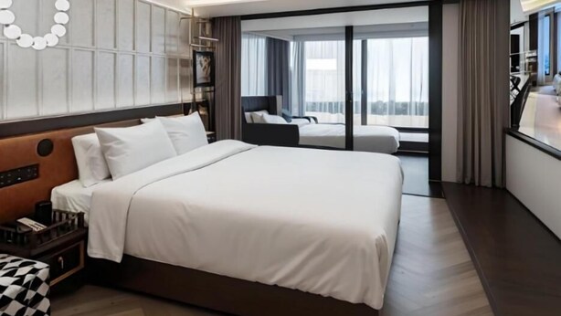 ห้องแฟมิลี่สำหรับสี่ท่าน | เครื่องนอนระดับพรีเมียม, ผ้านวมขนเป็ด, เตียงเมมโมรีโฟม, มินิบาร์ฟรี