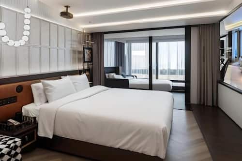 Chambre Quadruple Familiale | Literie de qualité supérieure, couette en duvet d'oie