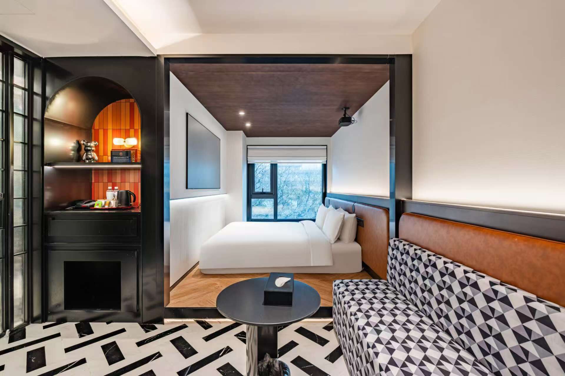 エクスクルーシブ ルーム | 高級寝具、羽毛の掛け布団、低反発ベッド、ミニバー (無料)