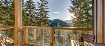 Creekside 2 Bedroom With Incredible Mountain Views